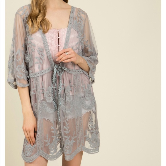 Sheer Lace Grey front tie Kimono - Picture 4 of 8